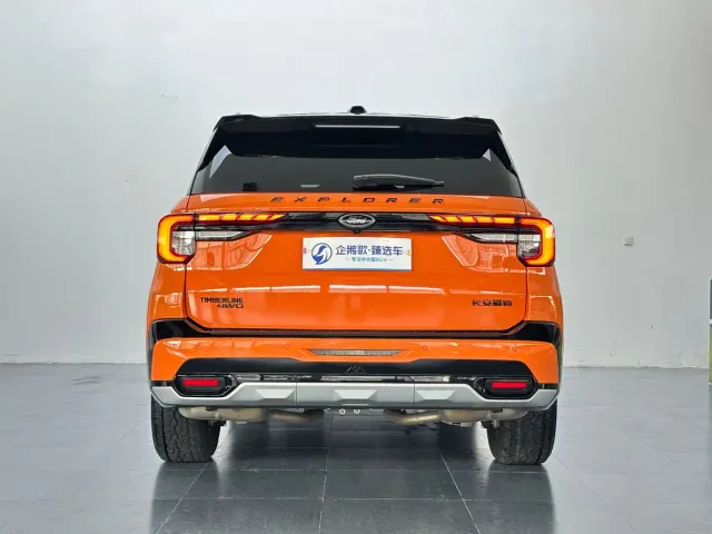 Ford Explorer — Фото автомобиля 5