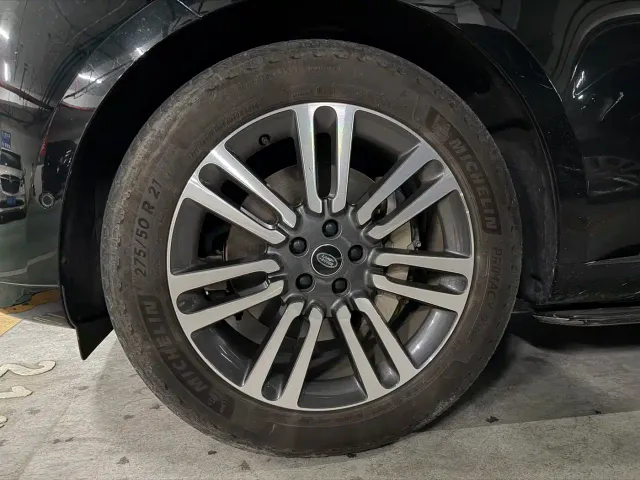 Land Rover Range Rover — Фото автомобиля 24