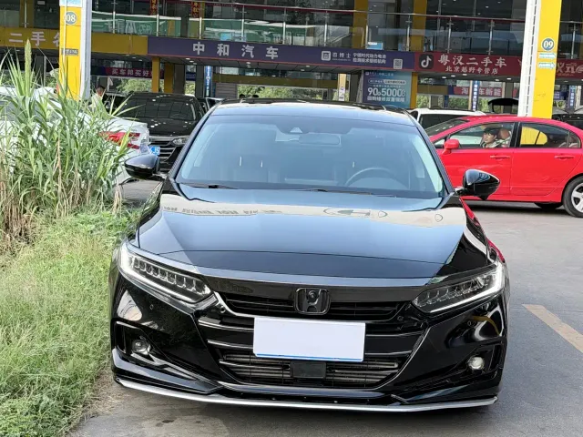 Honda Accord — Фото автомобиля 2
