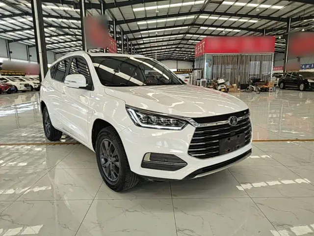 BYD Song — Фото автомобиля 3