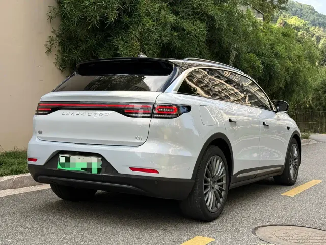 Leapmotor C11 — Фото автомобиля 16