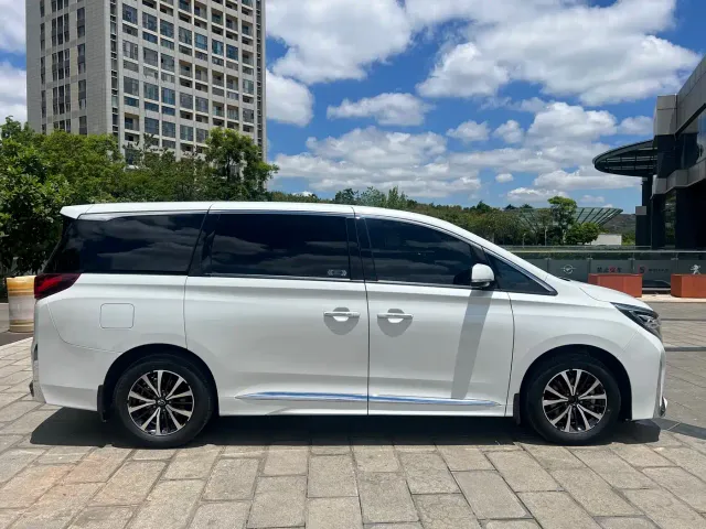 GAC Trumpchi M8 — Фото автомобиля 9