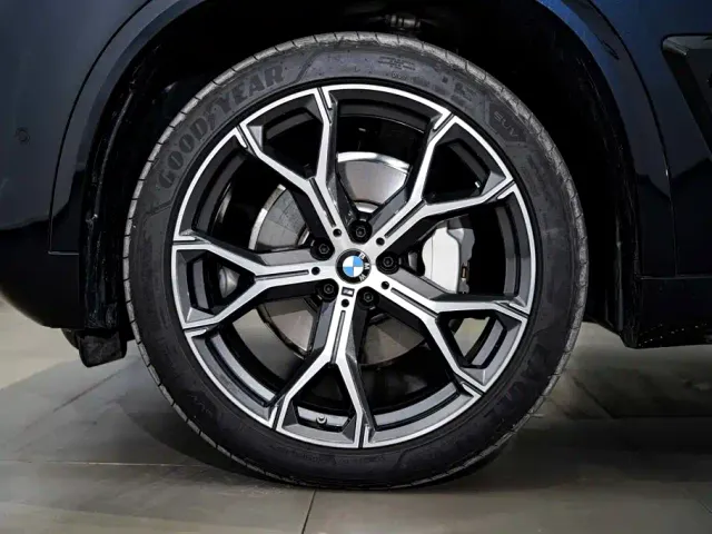 BMW X5 — Фото автомобиля 12