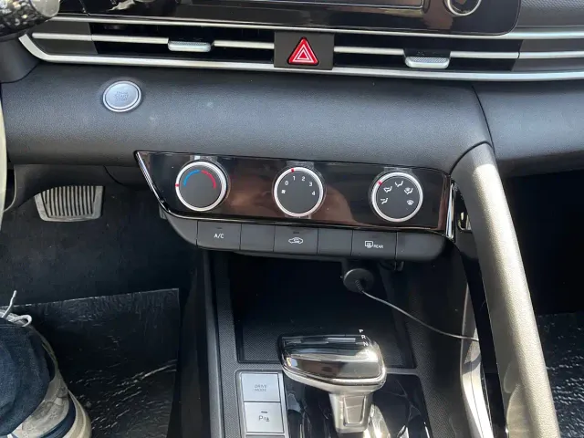 Hyundai Elantra — Фото автомобиля 7