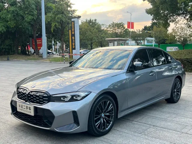 Фотография автомобиля — BMW 3 Series