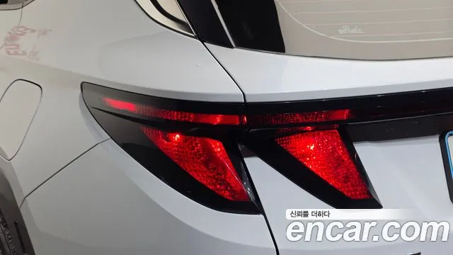 Hyundai Tucson Tucson (NX4) Бензин 1.6 турбо 2WD — Фото автомобиля 18