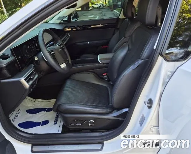 Hyundai Grandeur GN7 — Фото автомобиля 10