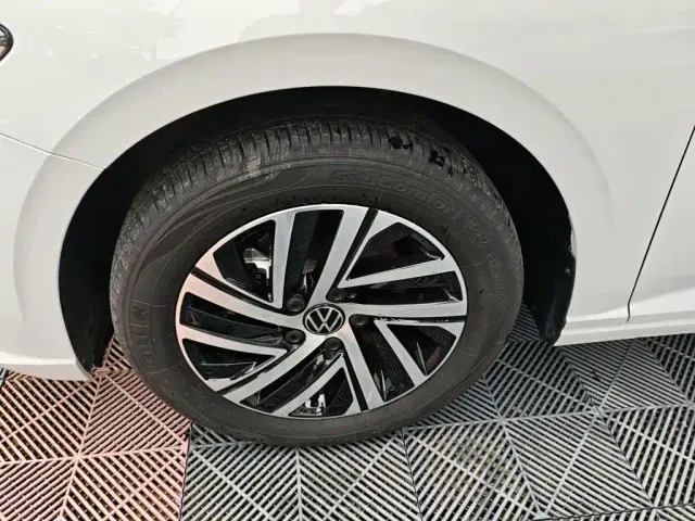 Volkswagen Lavida — Фото автомобиля 22