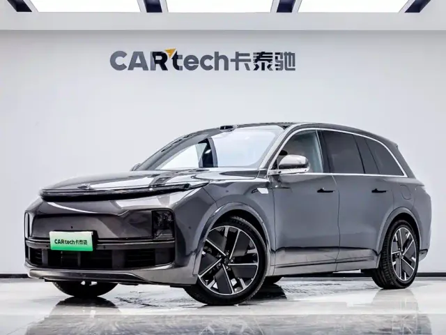 Li Auto L8 — Фото автомобиля 2