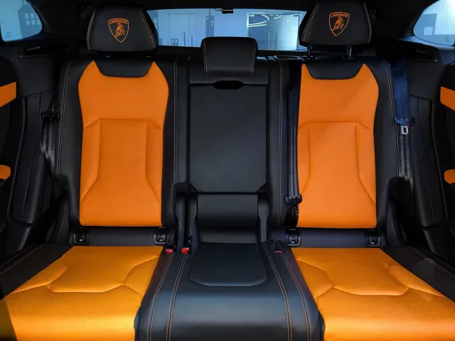 Lamborghini Urus — Фото автомобиля 14