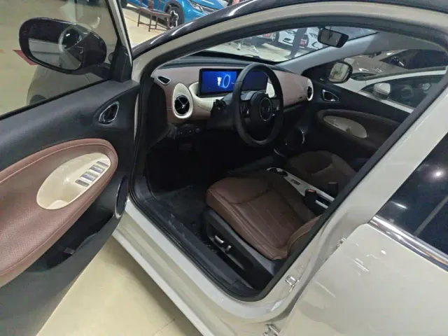 Wuling Bingo — Фото автомобиля 15