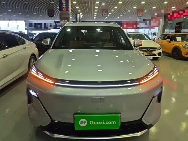 Geely Galaxy Starship 7 EM-i — Фото автомобиля 2