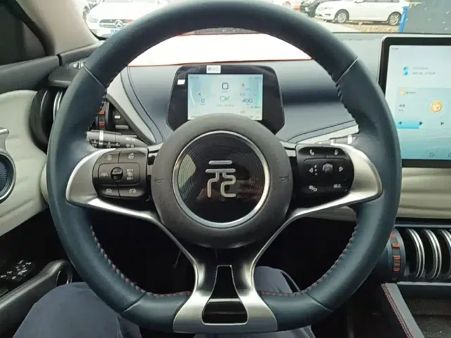 BYD Yuan PLUS — Фото автомобиля 10