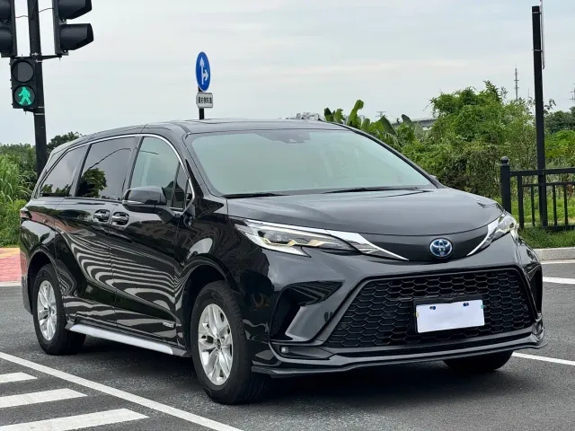 Toyota Granvia — Фото автомобиля 2