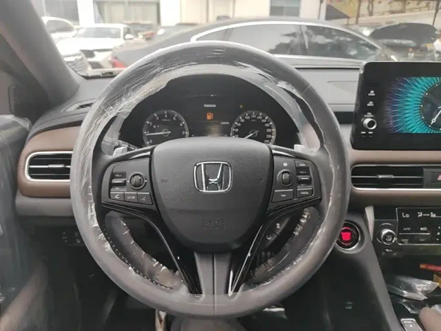 Honda UR-V — Фото автомобиля 10