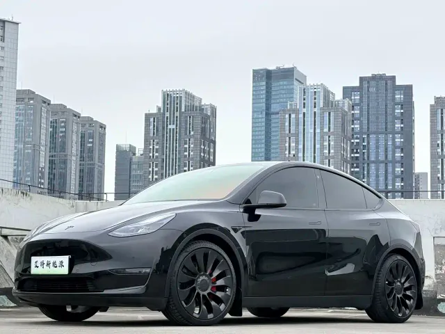 Фотография автомобиля — Tesla Model Y