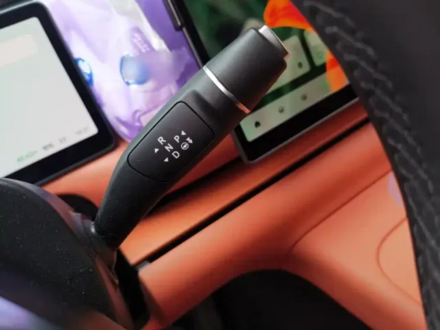 Leapmotor C10 — Фото автомобиля 6