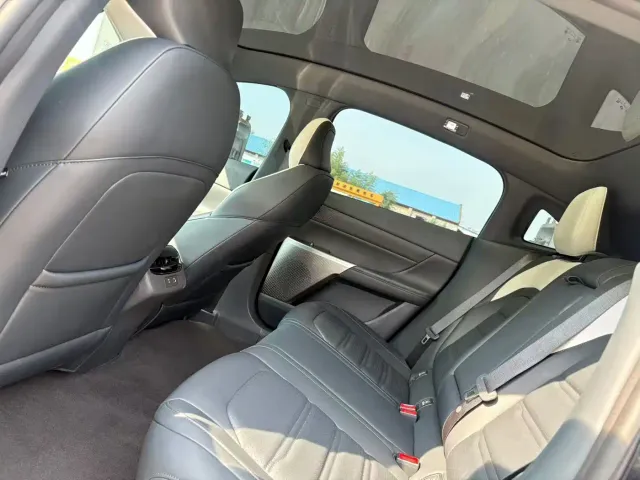 Dongfeng eπ 007 — Фото автомобиля 6