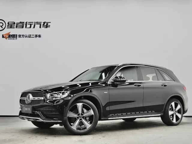 Фотография автомобиля — Mercedes-Benz GLC-Class