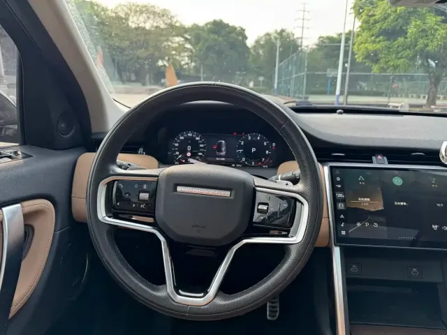 Land Rover Discovery Sport — Фото автомобиля 16