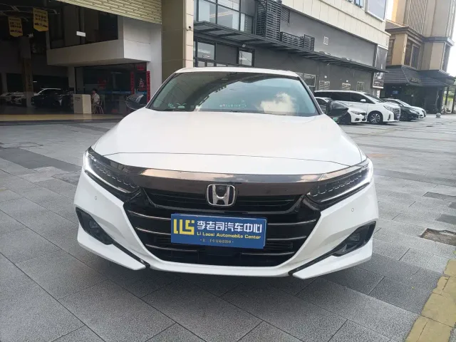Honda Accord — Фото автомобиля 2