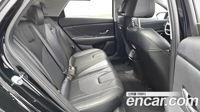 Hyundai Avante CN7 — Фото автомобиля 11