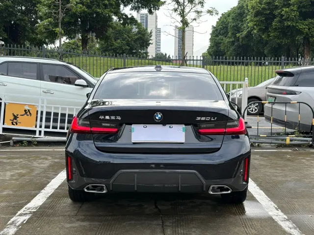 BMW 3 Series — Фото автомобиля 5