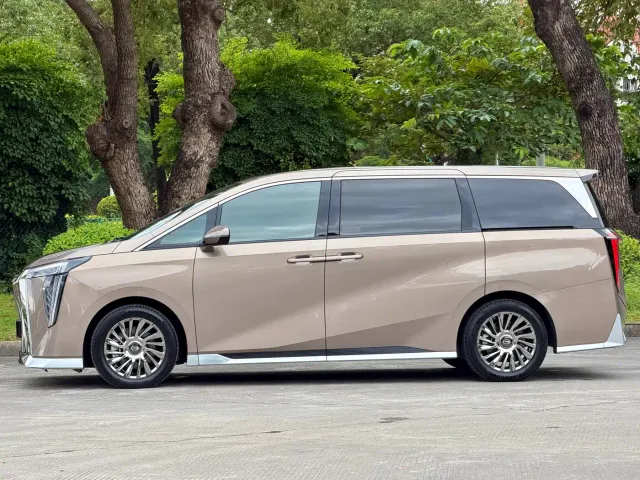 GAC Trumpchi M8 — Фото автомобиля 4