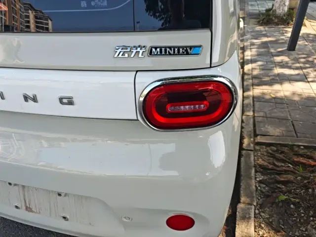 Wuling Hongguang Mini EV — Фото автомобиля 7