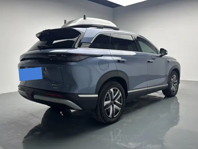 BYD Hai Shi 07 DM-i — Фото автомобиля 7