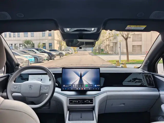 BYD Song Ultra — Фото автомобиля 8
