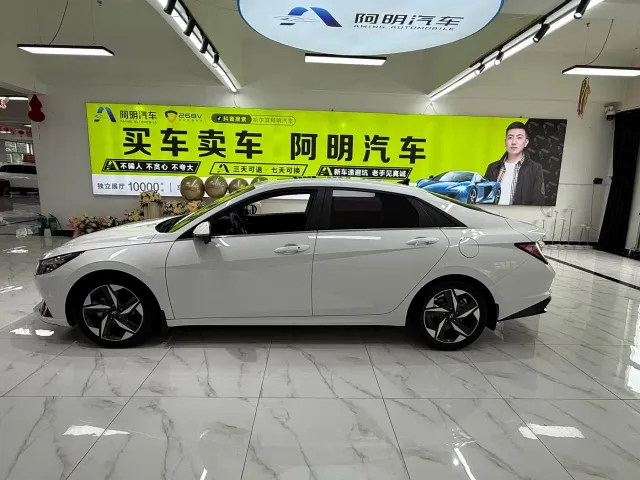 Hyundai Elantra — Фото автомобиля 7
