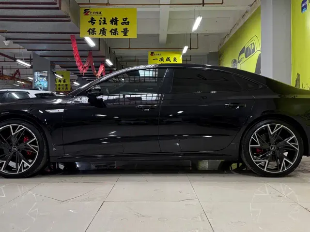 Audi A7L — Фото автомобиля 19