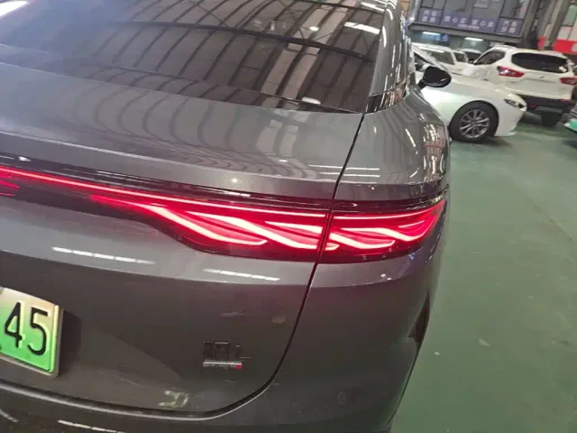 BYD Han L — Фото автомобиля 7