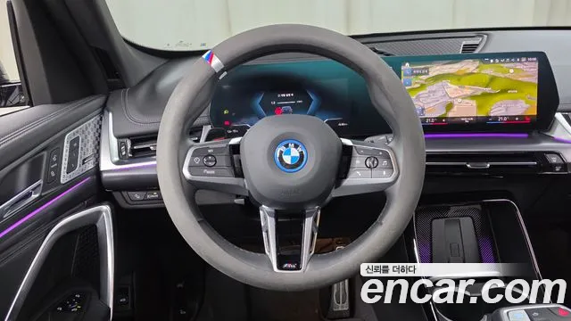 BMW iX1 U11 — Фото автомобиля 14