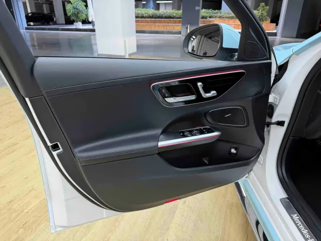 Mercedes-Benz C-Class — Фото автомобиля 7