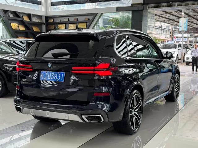 BMW X5 — Фото автомобиля 6