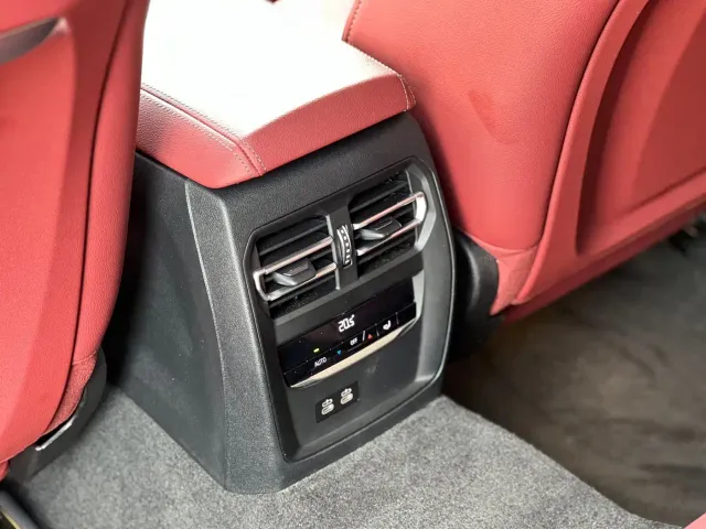 BMW 3 Series — Фото автомобиля 13