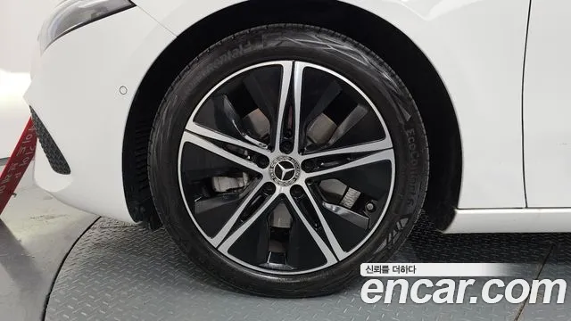Mercedes-Benz A-Class — Фото автомобиля 5