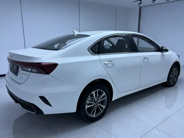 Kia K3 — Фото автомобиля 4
