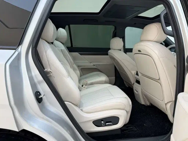 Dongfeng eπ 008 — Фото автомобиля 20