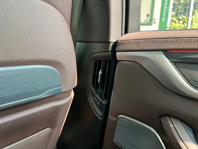 BMW 5 Series — Фото автомобиля 20