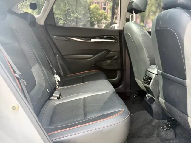 Kia Seltos — Фото автомобиля 12