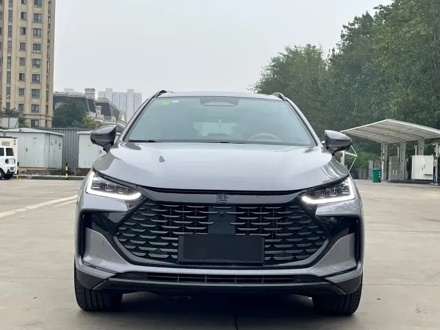 BYD Tang — Фото автомобиля 2