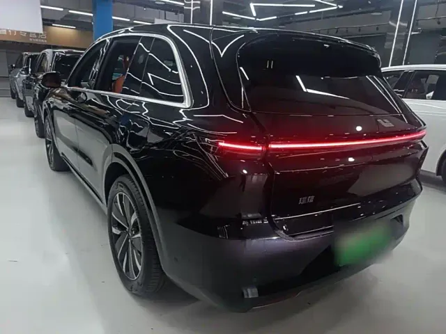 Li Auto L6 — Фото автомобиля 4