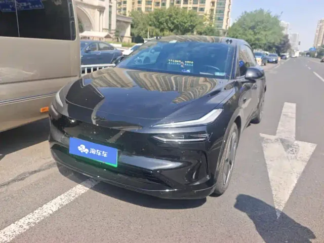 Фотография автомобиля — Onvo L60