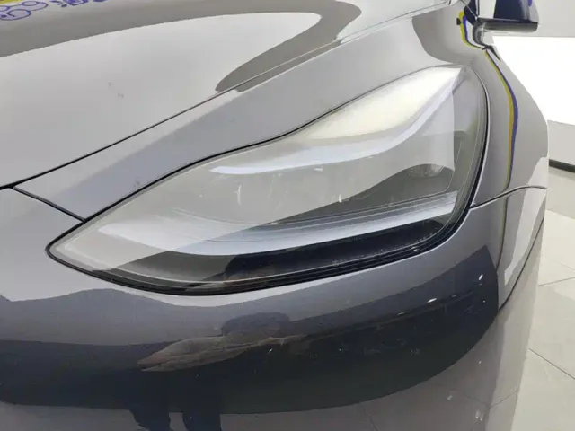 Tesla Model Y — Фото автомобиля 5