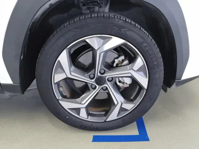 Geely Boyue L — Фото автомобиля 6