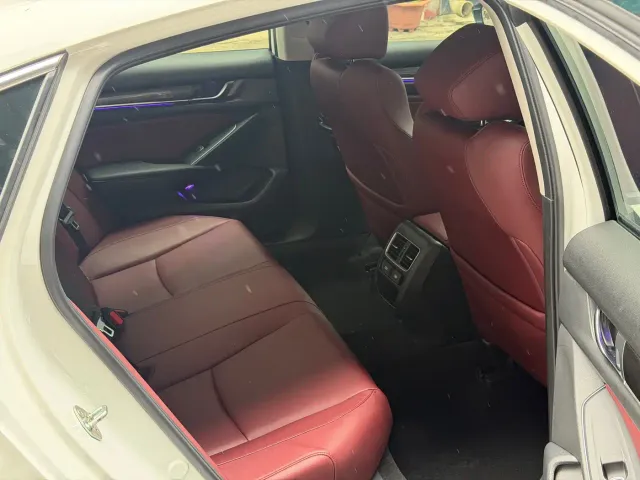 Honda Accord — Фото автомобиля 6