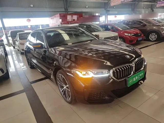 BMW 5 Series — Фото автомобиля 3